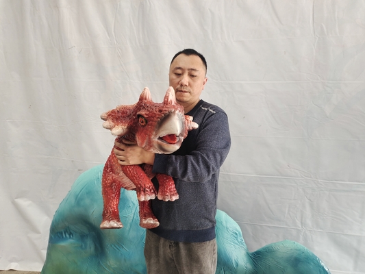 Купить Марионетка трицератопса динозавра младенца управлением руки Animatronic для продажи online manufacture
